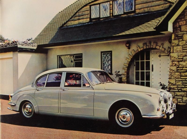 Jaguar Daimler 250 V8 Modellprogramm 1967 Automobilprospekt (0559)